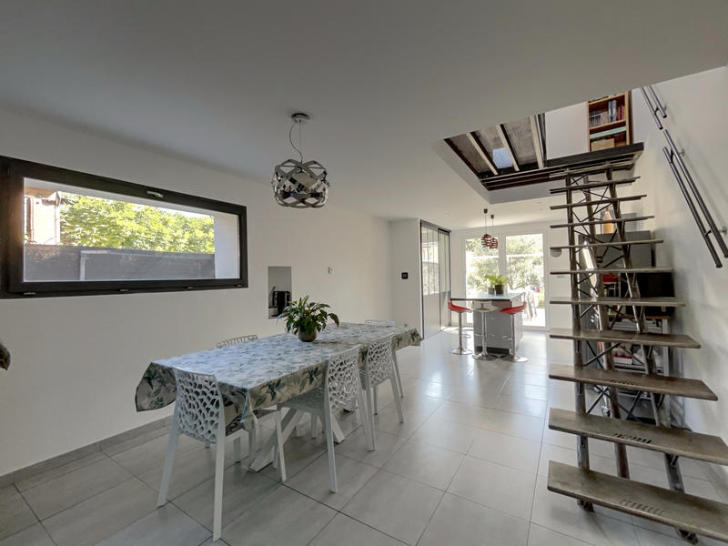 Maison - 105 m² - 5 pièces