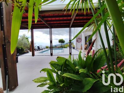 Maison - 200 m² - 5 pièces