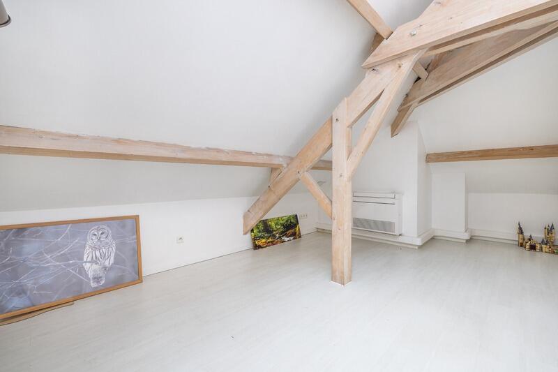 Maison - 153 m² - 9 pièces