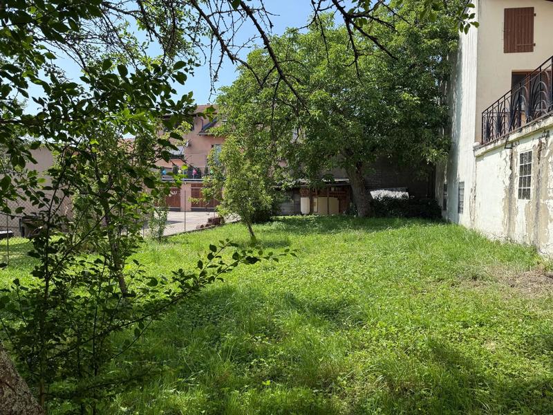 Maison - 275 m² - 13 pièces