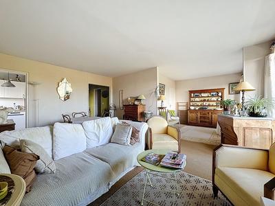 Appartement - 95 m² - 5 pièces