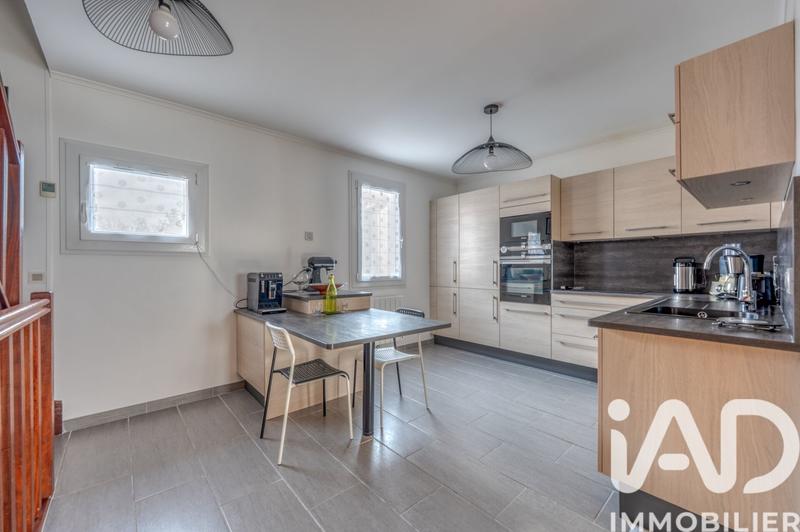 Maison - 101 m² - 5 pièces