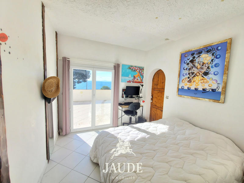 Maison - 270 m² - 10 pièces