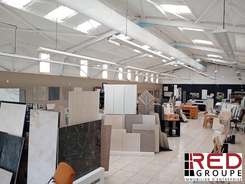 Entrepôt - 2 000 m²