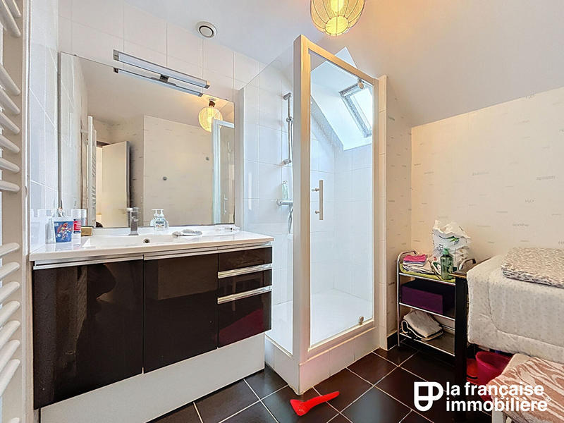 Maison - 161 m² - 8 pièces