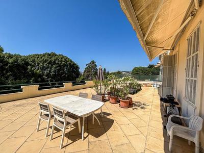 Appartement - 147 m² - 5 pièces