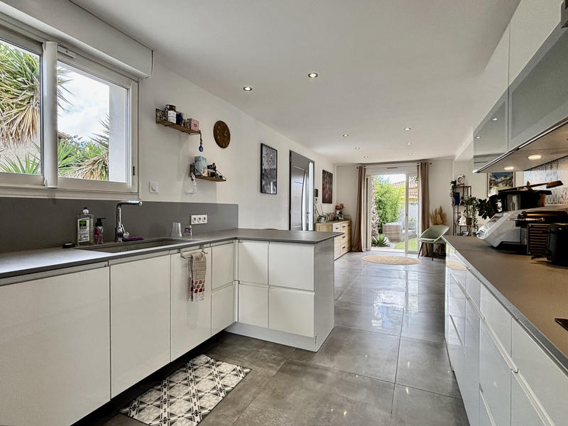 Villa - 186 m² - 6 pièces