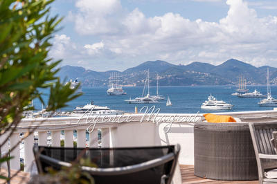 Appartement - 120 m² - 3 pièces