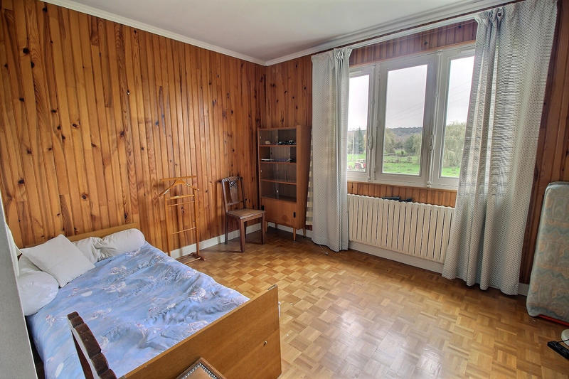 Maison - 99 m² - 6 pièces