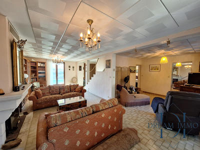 Villa - 163 m² - 6 pièces