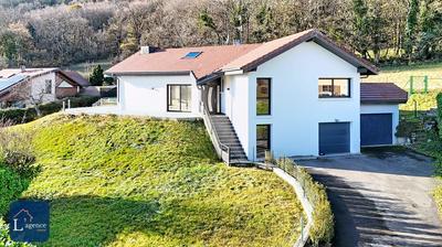 Maison - 174 m² - 6 pièces