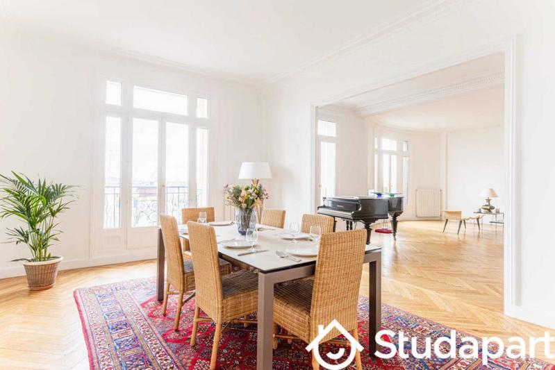 Appartement - 212 m² - 5 pièces