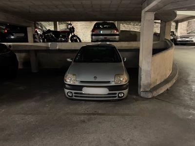 Parking / Garage - 10 m²