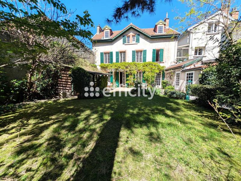 Maison - 186 m² - 5 pièces