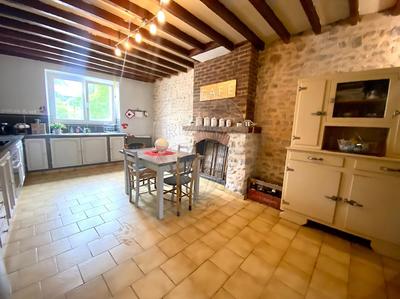 Maison - 239 m² - 7 pièces