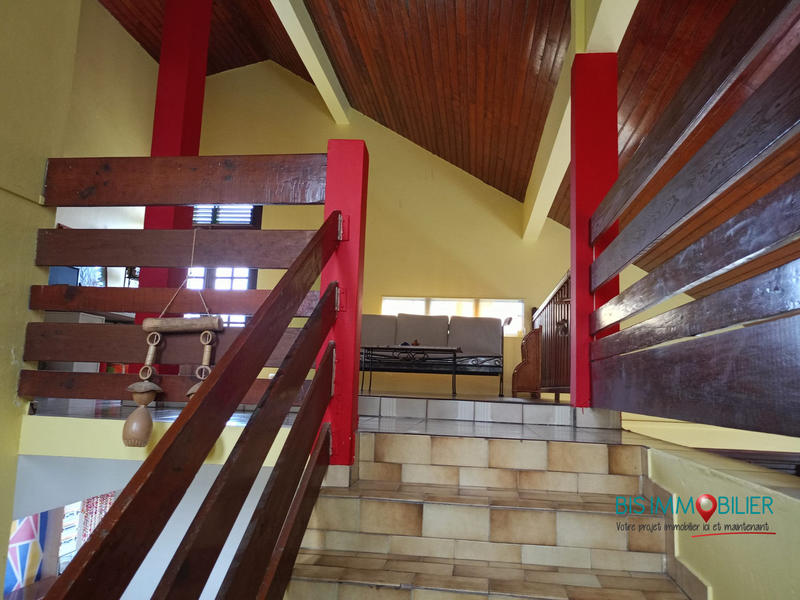 Maison - 184 m² - 5 pièces