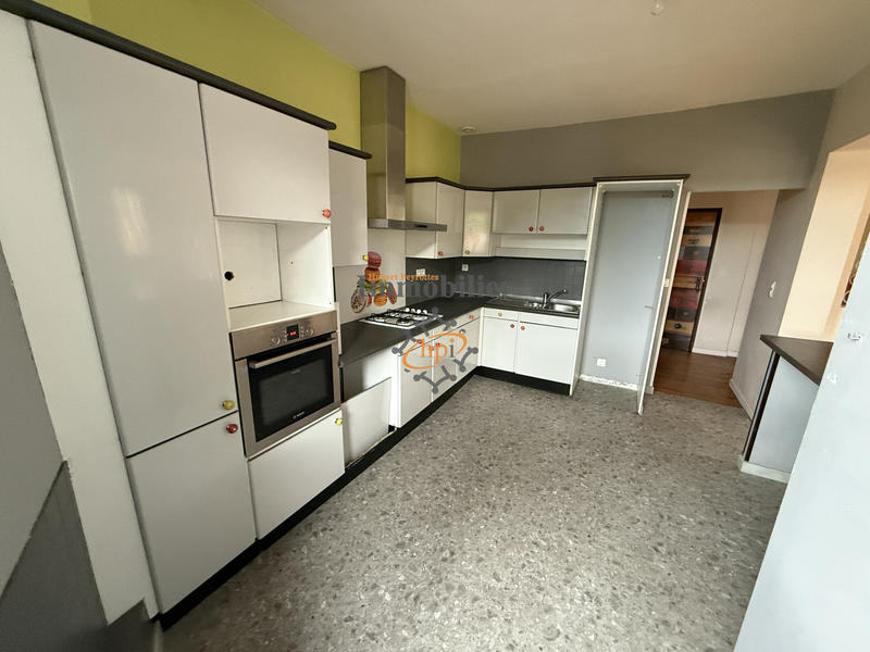 Appartement - 136 m² - 4 pièces
