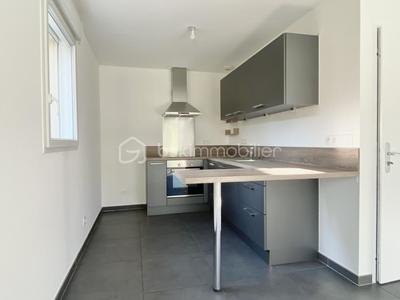 Maison - 83 m² - 5 pièces