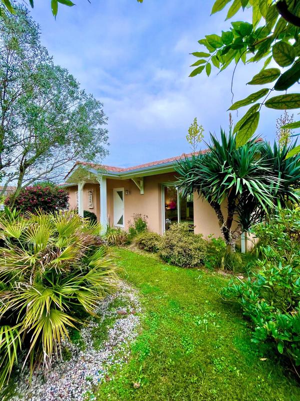 Maison - 180 m² - 6 pièces