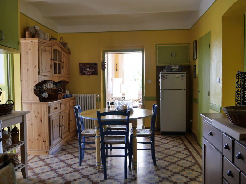 Mas - 223 m² - 8 pièces