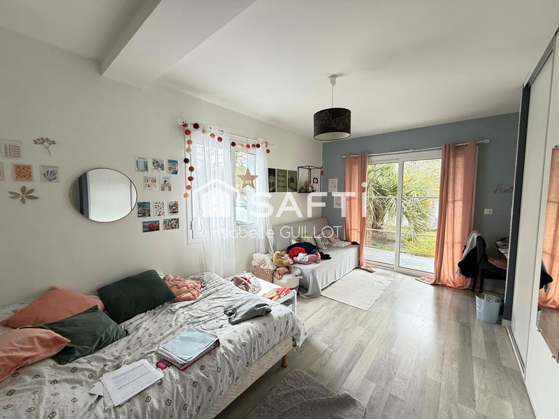 Maison - 240 m² - 7 pièces