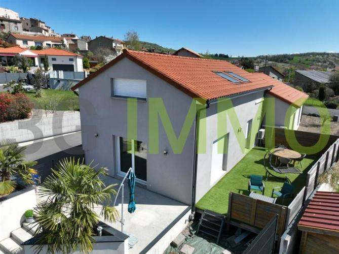 Maison contemporaine - 202 m² - 5 pièces