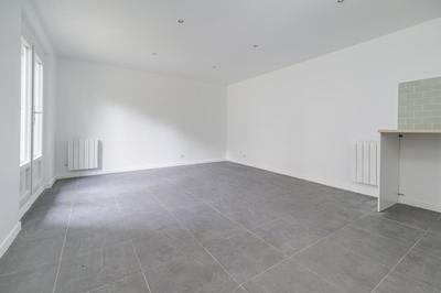 Studio - 25 m² - 1 pièce
