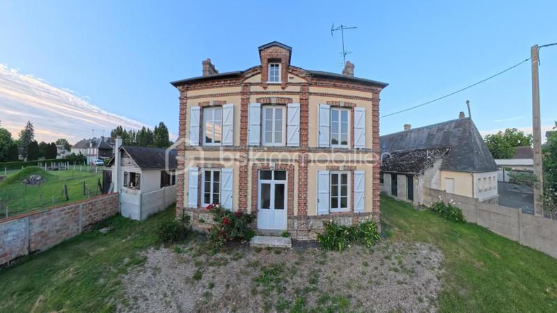 Maison - 95 m² - 6 pièces