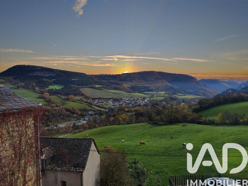 Maison - 165 m² - 8 pièces