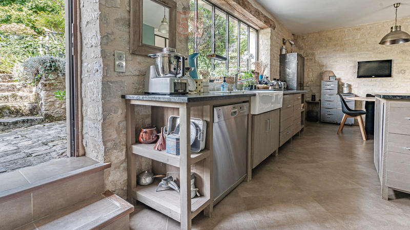 Maison - 550 m² - 15 pièces