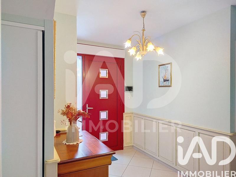 Maison - 199 m² - 7 pièces