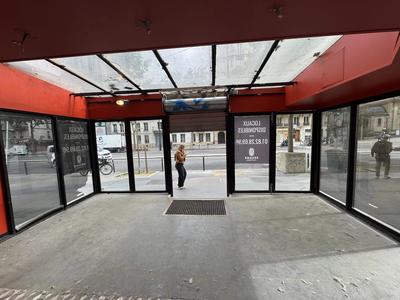 Local commercial - 198 m²