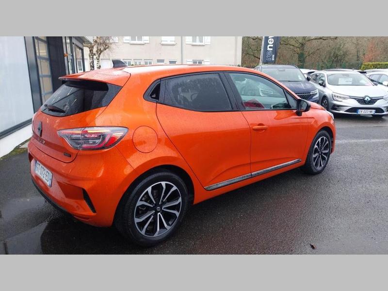 Renault Clio V E-Tech full hybrid 145 Techno