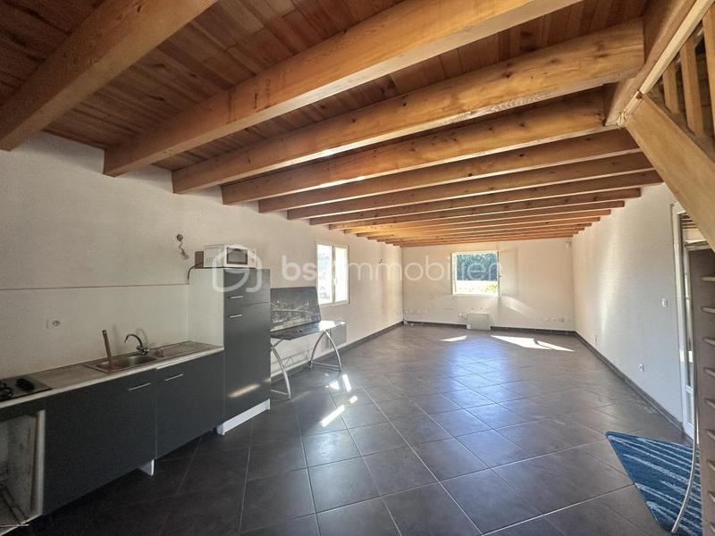 Propriété - 107 m² - 6 pièces