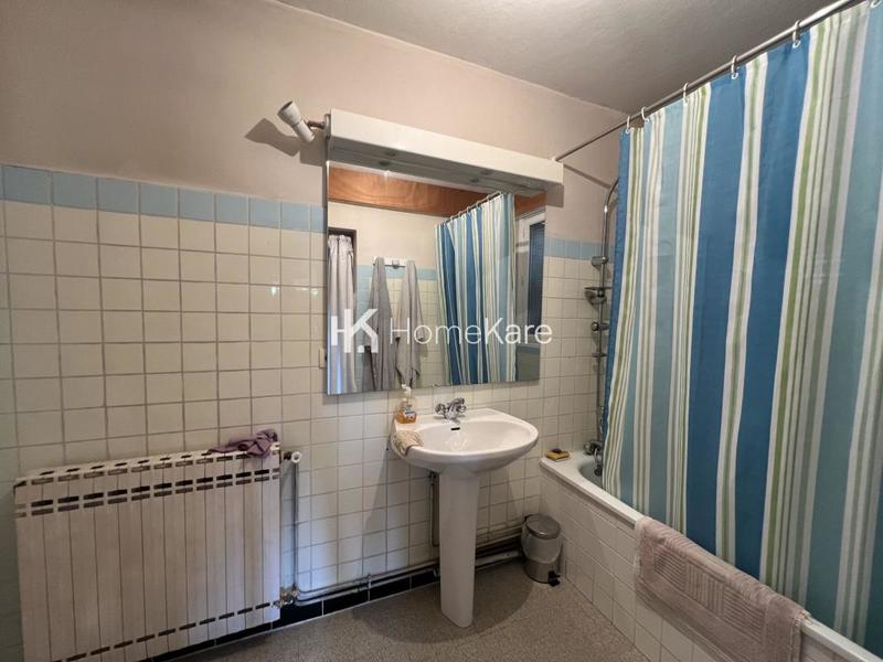 Maison - 200 m² - 7 pièces