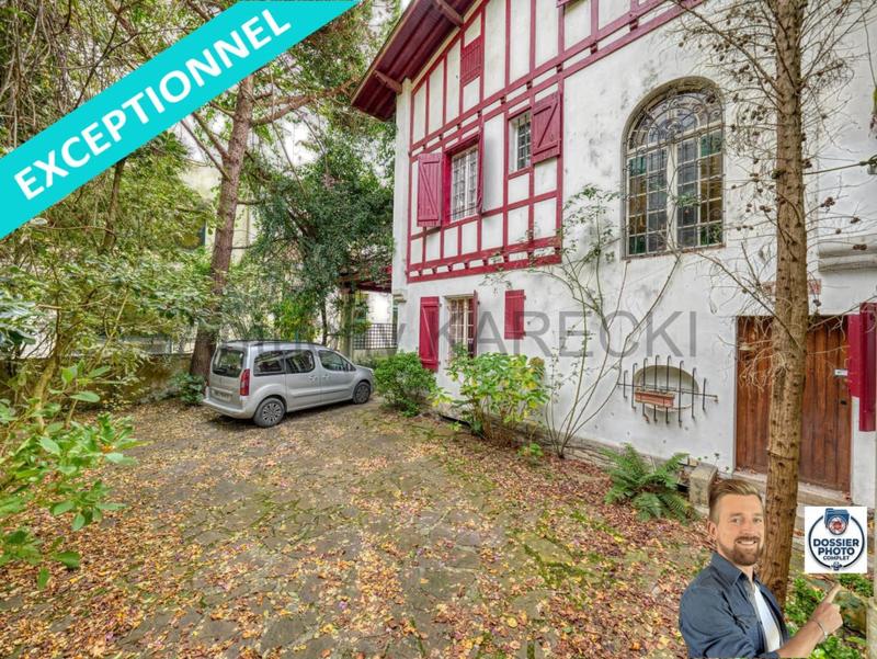 Maison - 400 m² - 14 pièces