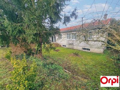 Maison - 99 m² - 5 pièces