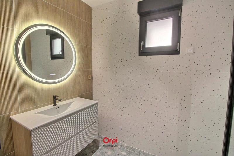 Maison - 104 m² - 4 pièces