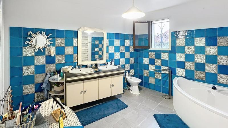 Maison - 175 m² - 7 pièces