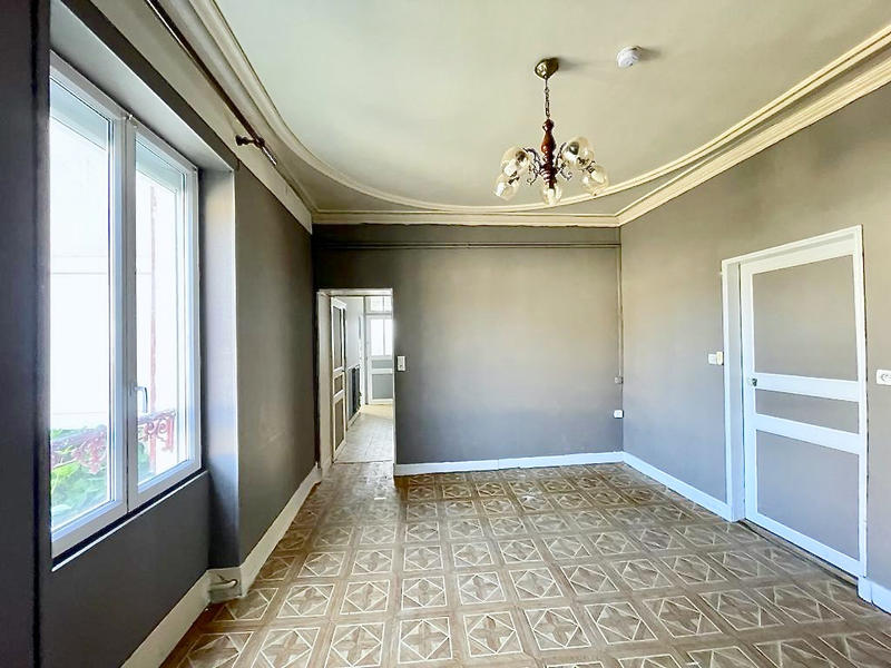 Maison - 135 m² - 8 pièces