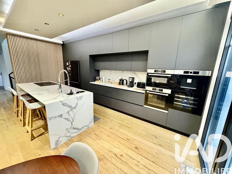 Maison - 190 m² - 6 pièces