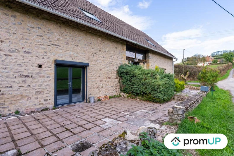 Maison traditionnelle - 177 m² - 4 pièces