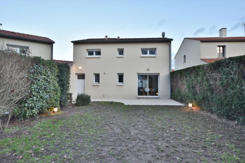 Maison - 98 m² - 5 pièces