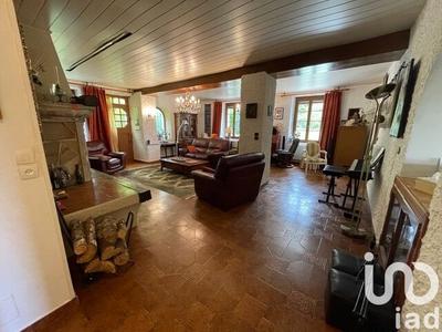 Maison - 280 m² - 9 pièces