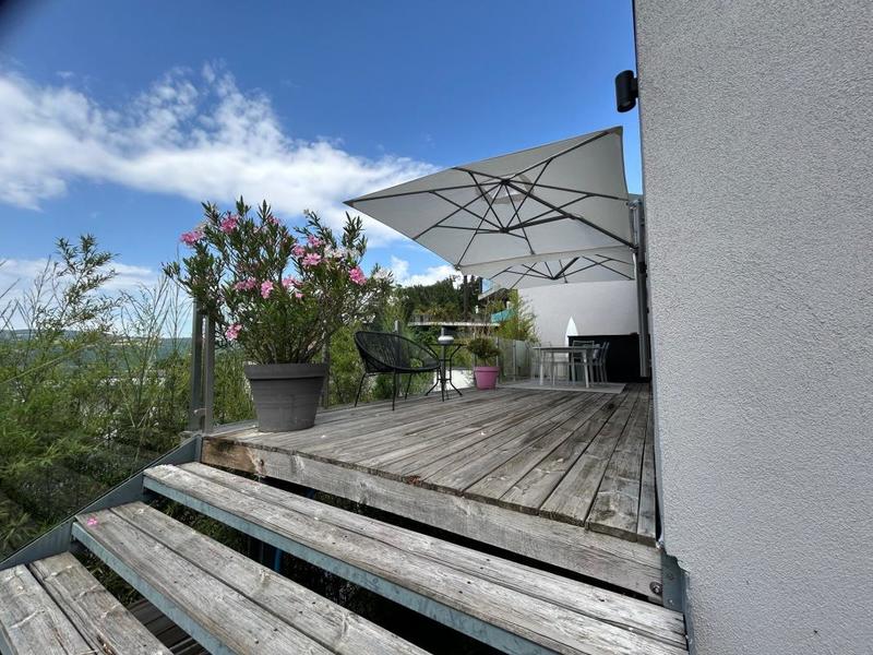 Villa - 180 m² - 6 pièces