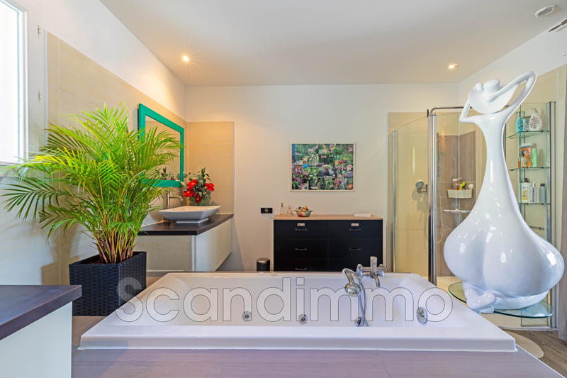 Maison - 168 m² - 4 pièces