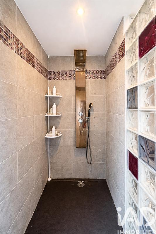 Maison - 158 m² - 8 pièces