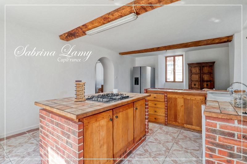 Maison - 210 m² - 7 pièces