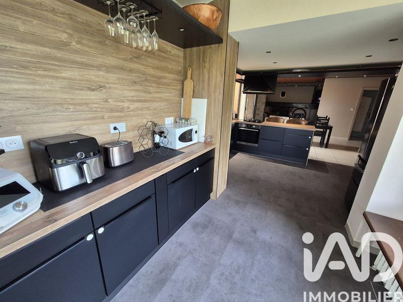 Maison - 308 m² - 8 pièces