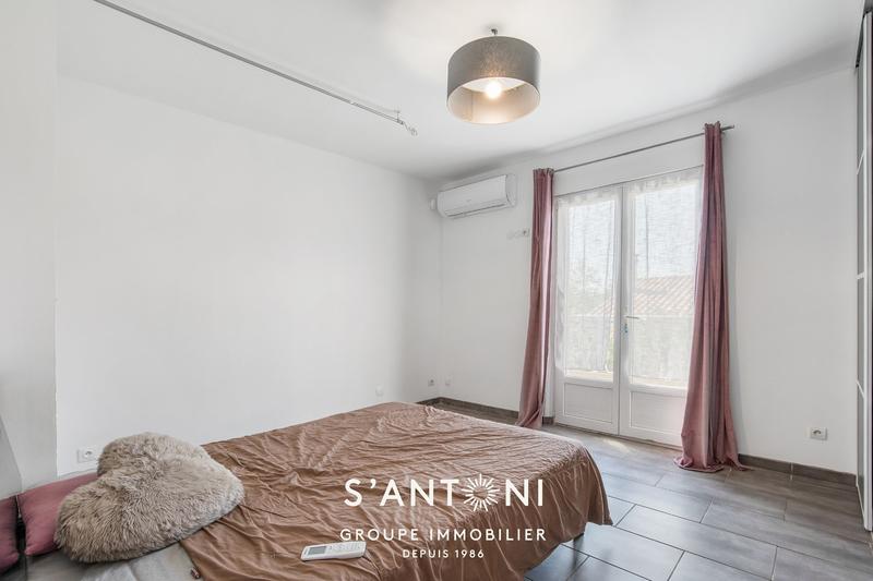 Maison - 202 m² - 6 pièces